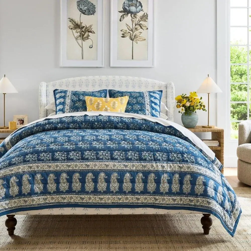 Pottery Barn Regan Handcrafted Reversible Quilt Blue White Full / Queen Bed NWT
